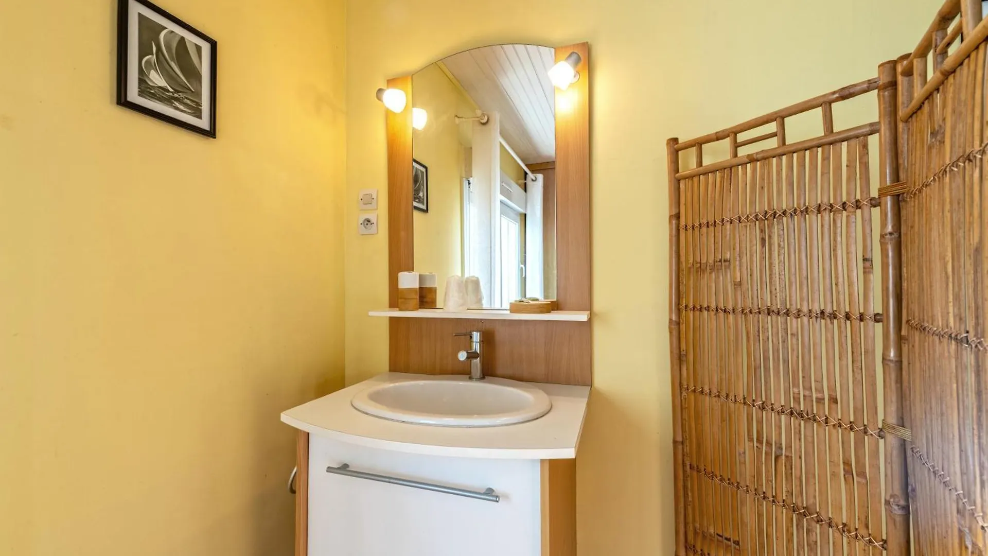 Holiday home Meuble De Tourisme Acanthe Camaret-sur-Mer France